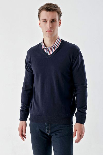 Morven Ανδρικό πλεκτό με μπλέ Navy Basic V-λαιμόκοψη Dynamic Fit Relaxed Cut