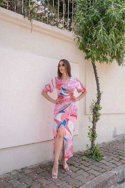 novafems Rochie cu fantă cu model fucsia