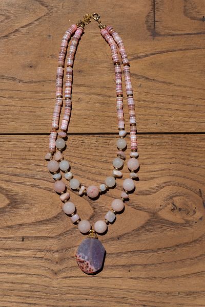 Rumon Pink Quartz Natural Stone Necklace
