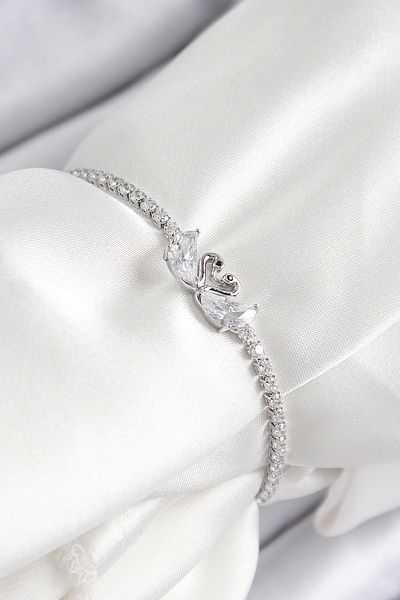 Clariss Brass Zircon Stone Swan Model Silver Color Elevator Women's Bracelet