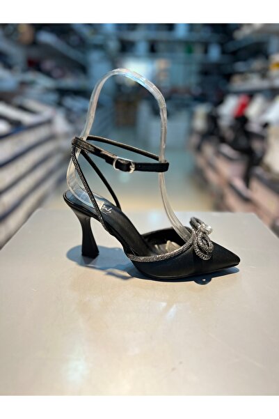 Alphus Kraljevske satenske cipele sa kamenim detaljima i elegantnim potpeticama