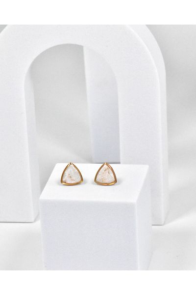 NARRU Handmade earrings, stylized triangle, pearl white, Vasia