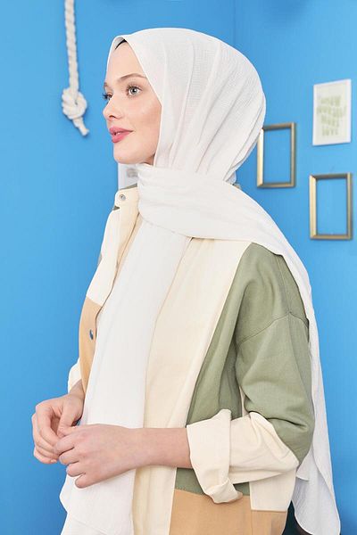 Levidor Off White Harmony Shawl