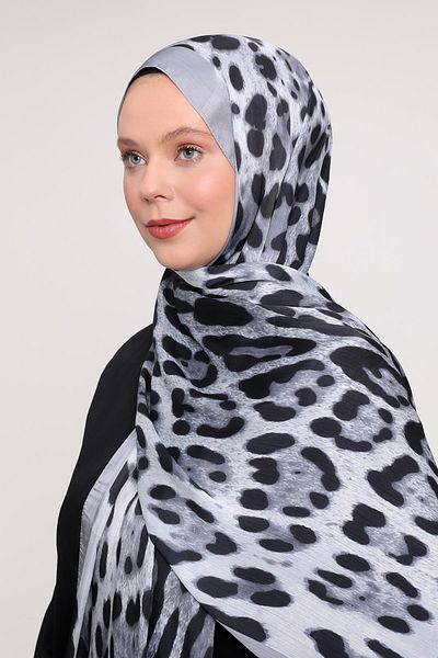 Levidor Silver Leopard Pattern Brand Shawl