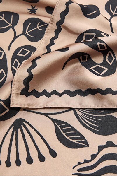 Stradivarius Printed scarf