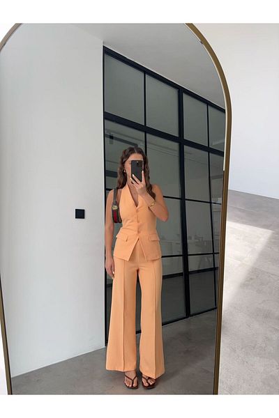 BB Bensu Buyruk Orange Collar Vest and Pants Set