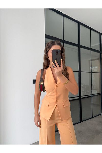 BB Bensu Buyruk Orange Collar Vest and Pants Set