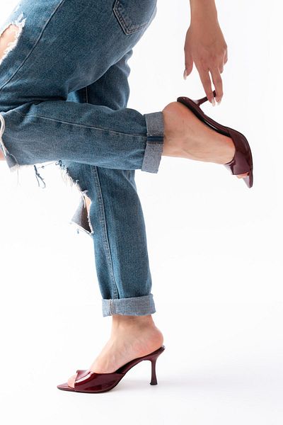 lavish Gold 716 Burgundy Patent Leather Pointed Toe Heeled Women's Slippers
