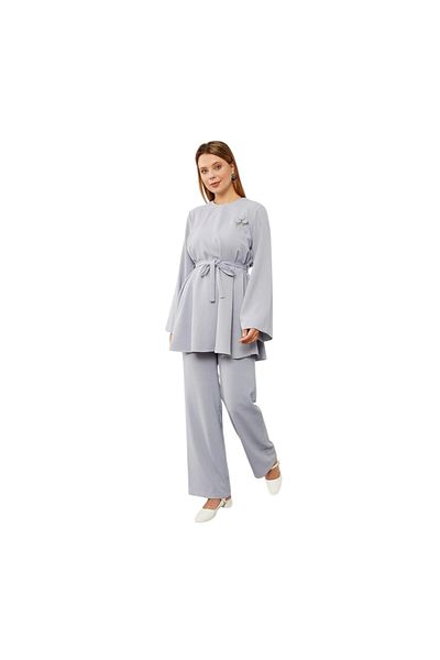 Levidor Double Suit with Embroidery Detail