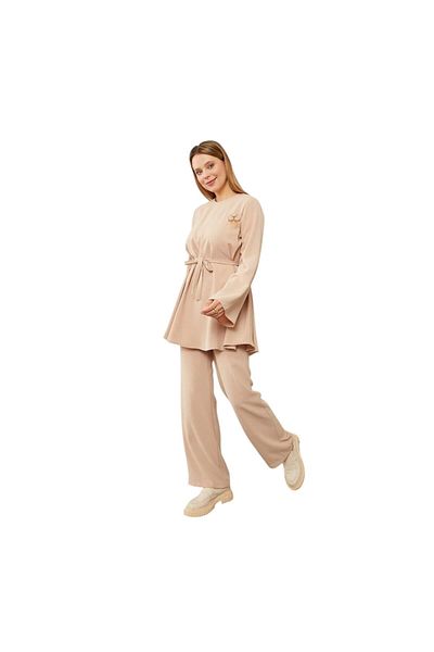 Levidor Double Suit with Embroidery Detail