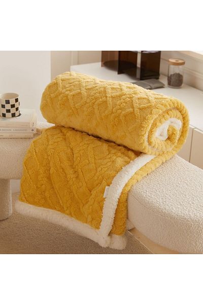 Pucioasa Yellow fur blanket 200 x 230 cm