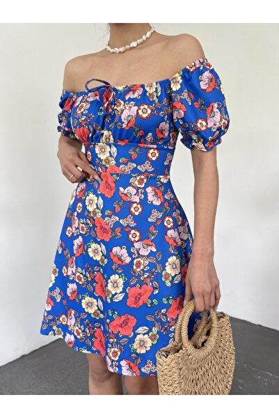 Moda Ebrar Mini dress with elastic collar and lace detail - Cobalt