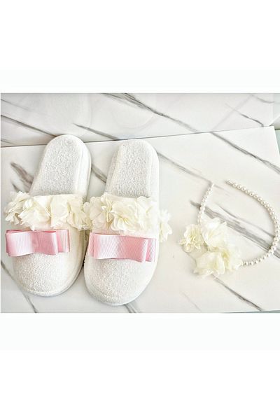 pegu baby collection Pink Ribbon Maternity Slippers and Pearl Crown Set