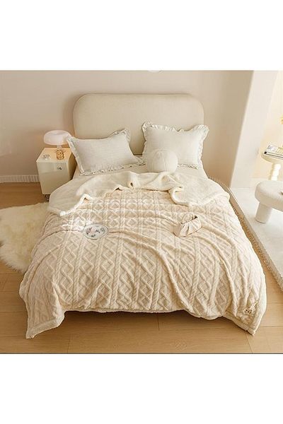 Pucioasa Cream fur blanket 200 x 230 cm