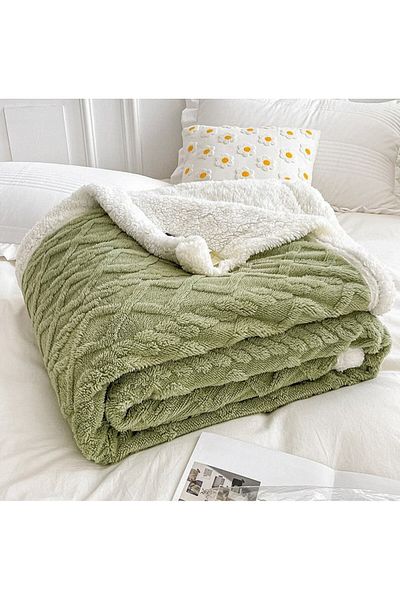 Pucioasa Green Fur Blanket 200 x 230 cm