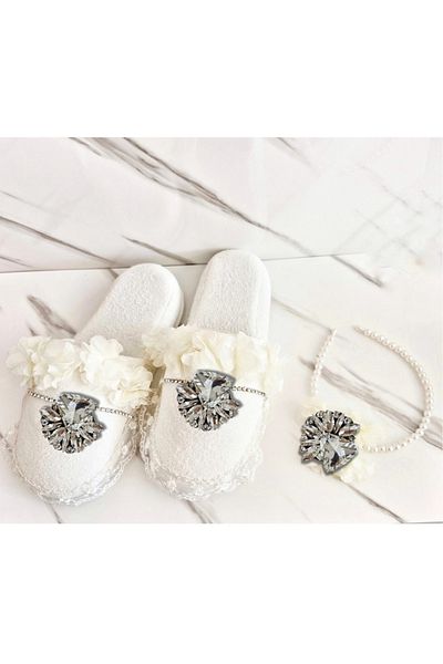 pegu baby collection Maternity Slippers and Pearl Crown Set