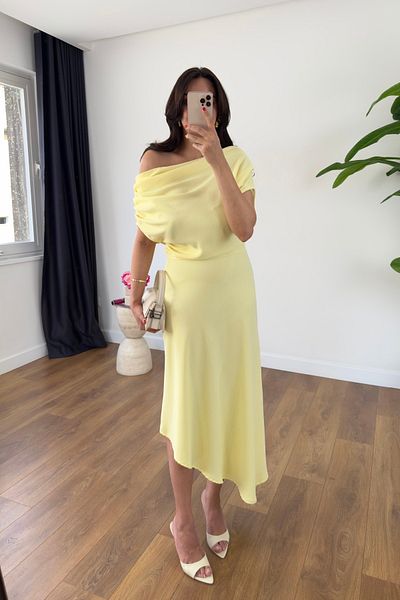 BİRCANÇİL Vionna Yellow Asymmetrical Cut Dress