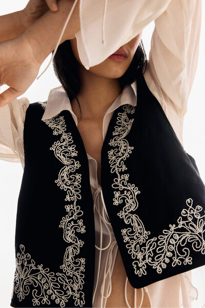 H&M İşlemeli Yelek