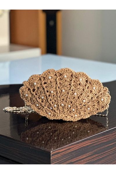 N QUEEN COLLECTION Hand Knitted Oyster Shaped Chain Strap Bag – Pearl Detailed