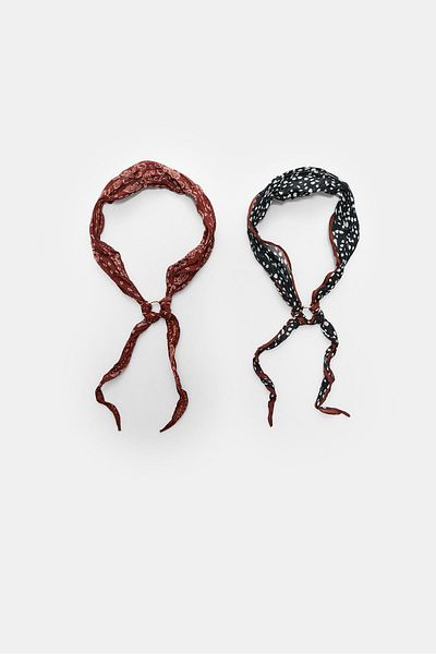 Stradivarius 2-pack of contrast bandanas