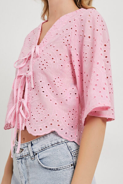 Arma Life Women's Lace-Up Batwing Sleeve Patterned Pink Crop Blouse