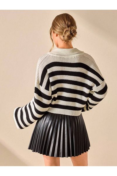 hidafashion Buttoned Polo Neck Striped Knitwear Cardigan