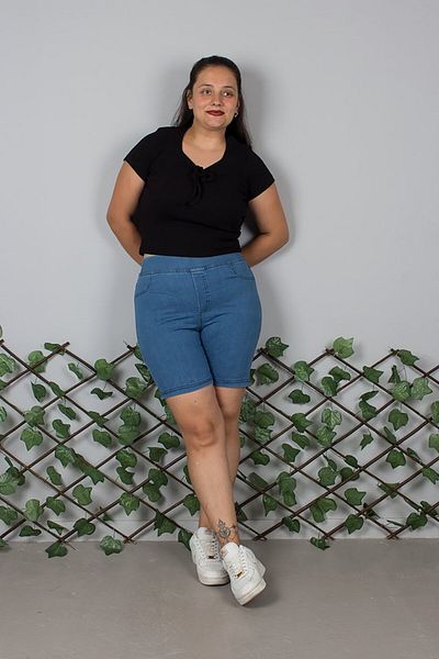 Truva XXL Plus Size High Waist Blue Denim Shorts – Comfortable Fit, Stylish and Modern Design