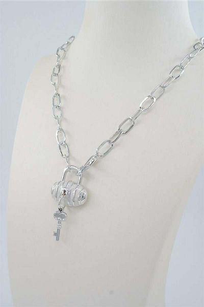 By Zeyna Aksesuar Women's Special Design Bag and Lock Figured Enamel Necklace