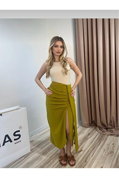 Bİ GİYİM تنورة مزيج من الستائر الفاخرة ذات الشقوق والوشاح