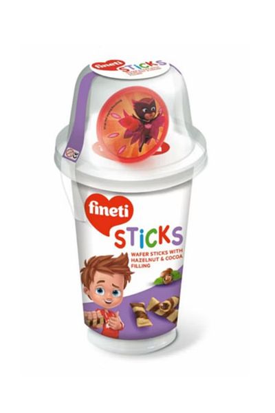 Fineti Wafers with Chocolate Cream Sticks Kids, 45 g, 8 Pcs/Box, with Surpiza Toy