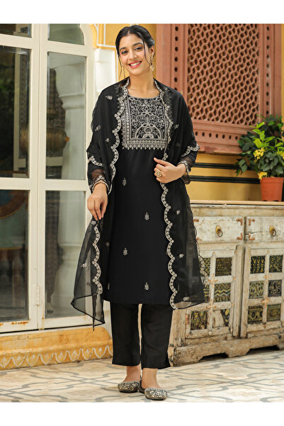 Janasya by Styli Embroidered Straight Kurta and Trousers with Dupatta Set