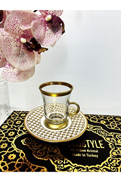 DECOSTYLE Paşabahçe Glass Goose Feet Tea Set with Porcelain Plate with Pattern