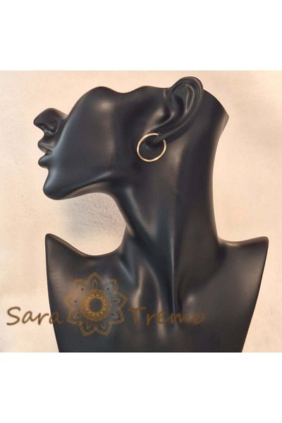 saratremo Small Classic Earrings 2.2 cm – Discrete Elegance and Timeless Style