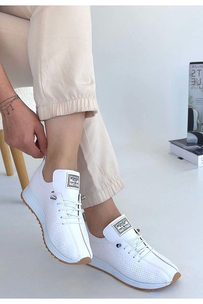 KAZAX Fiert White Skin Lace-Up Sports Shoes