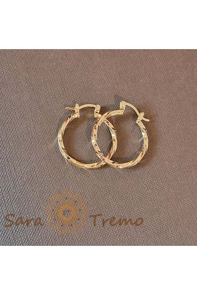 saratremo Small Braided Earrings 2.5 cm – Subtle Elegance and Brazilian Refinement