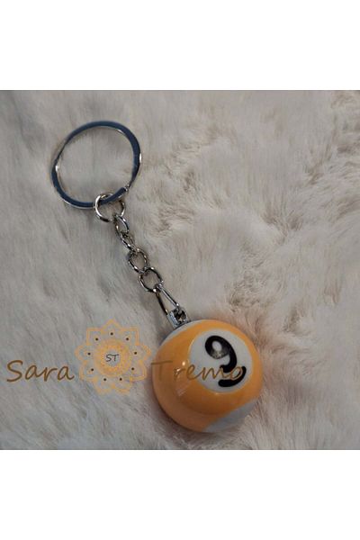 saratremo Keychain with Pool Ball