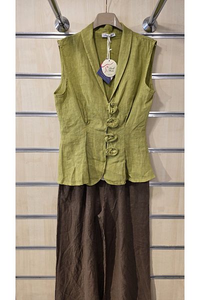 Park Moda Italian Linen Blouse with Applique Rose Detail