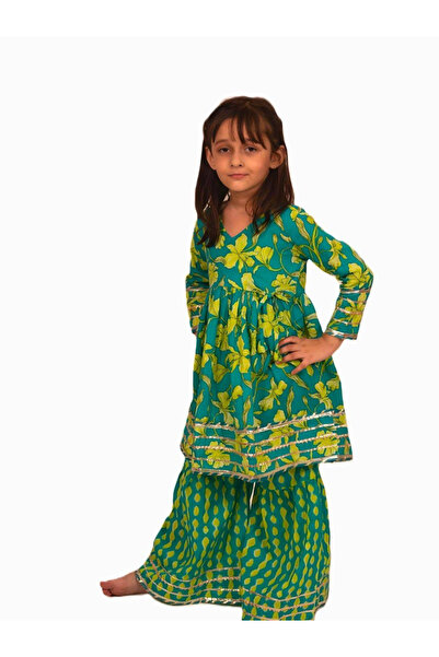 Maithili By Styli Embellished Printed V-Neck Kurta and Pants Set