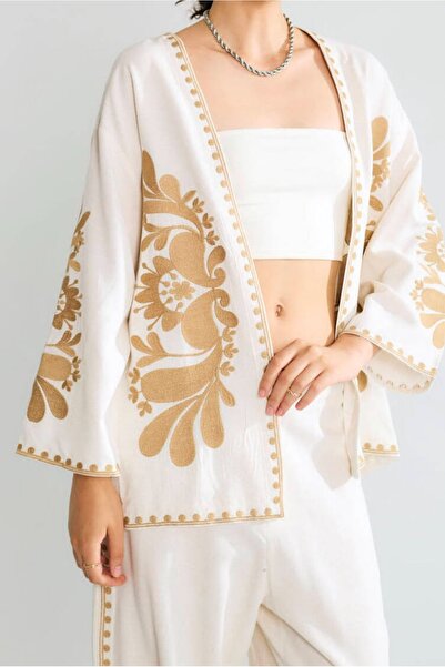 ALVWOMAN Embroidered Natural Kimono