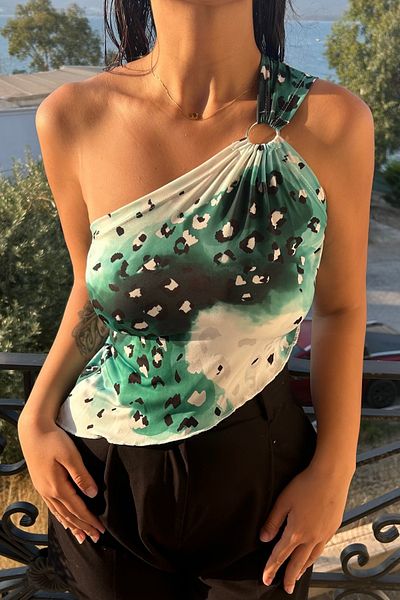 World Fashion Trends 2587 Single Sleeve Ring Detailed Asymmetrical Blouse