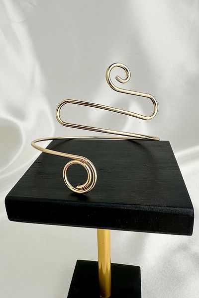 Modex Gold Color Sprial Detail Adjustable Arm Accessory (Diameter: 9cm)