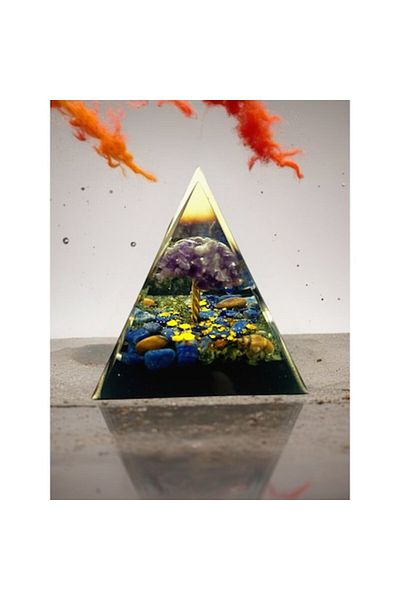 BLA BLA FOAM Orgone Pyramid, Amethyst, Peridot, Obsidian, Lapis Lazuli, Tree of Life