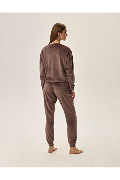 Henderson Women's Velour Pajama is a combination of Elegance and Comfort in Every Moment of Relaxation | Fain