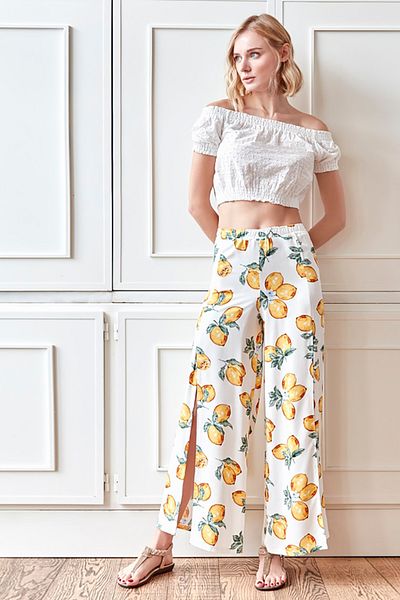 Stylish A very elegant two-piece set in fresh summer colors and soft fabric.
