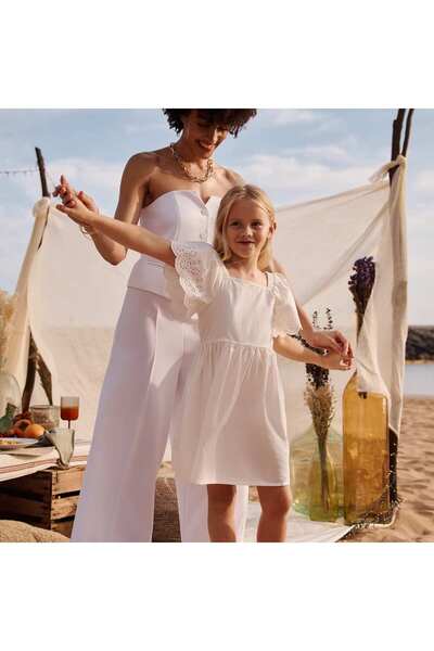 KIABI فستان بأكمام قصيرة مع تطريز إنجليزي أبيض