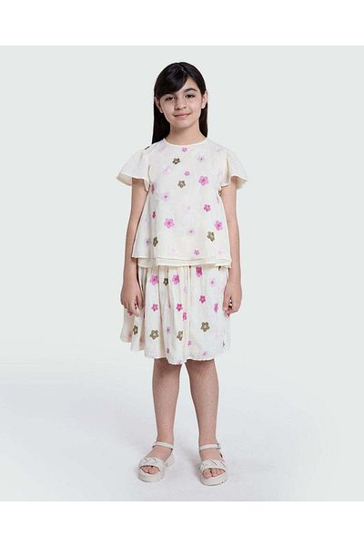 Ovs Embroidered Shorts In Gardenia White