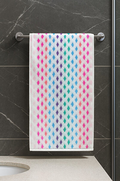 Özdilek Premium Geometric Patterned 3-Piece Hand-Face Towel