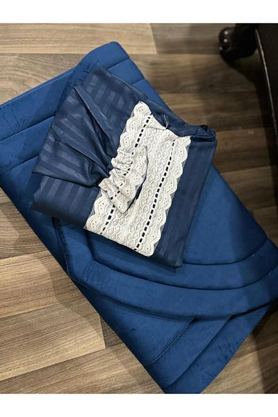 Generic Distinctive, padded and comfortable prayer set