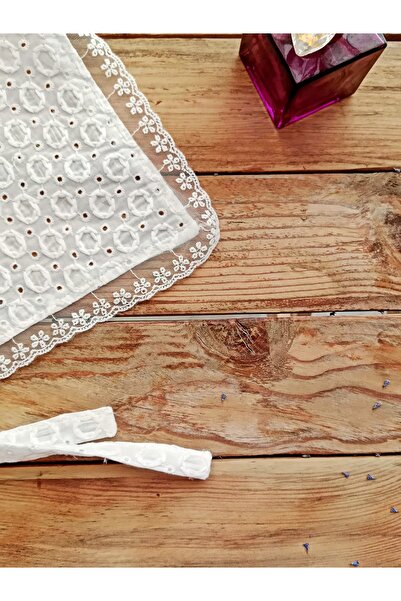 Mufincollection Handmade Fisto Cotton Fabric - Lace Detail - Lace Bandana - White Triangle Style