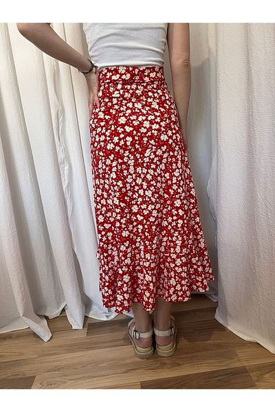 Moda Lounge Flower Slit Detailed Skirt
